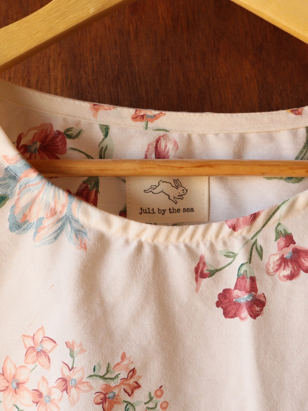 Upcycled Cream Blouse with Ruffles And Florals M • L - Picture 9 of 11